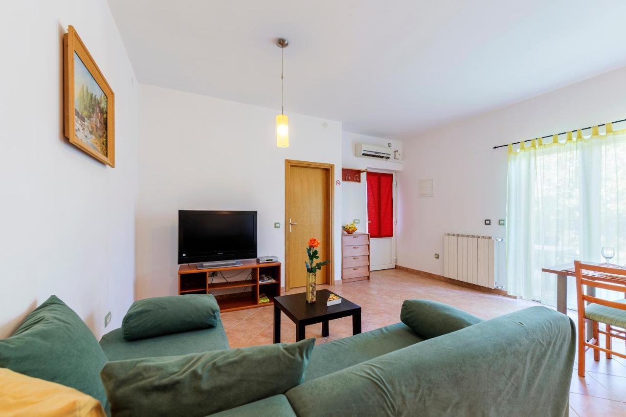Apartments Pino بولا المظهر الخارجي الصورة